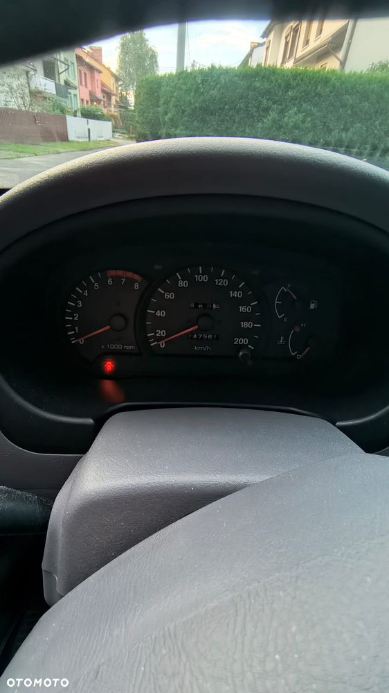 Hyundai Accent - 10