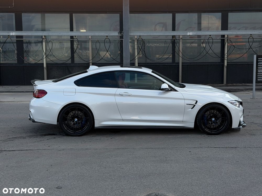BMW M4 DKG - 3