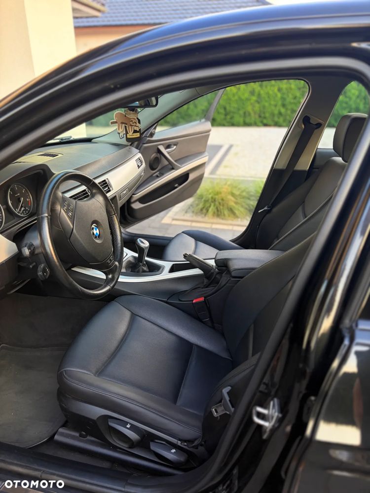 BMW Seria 3 320d - 5