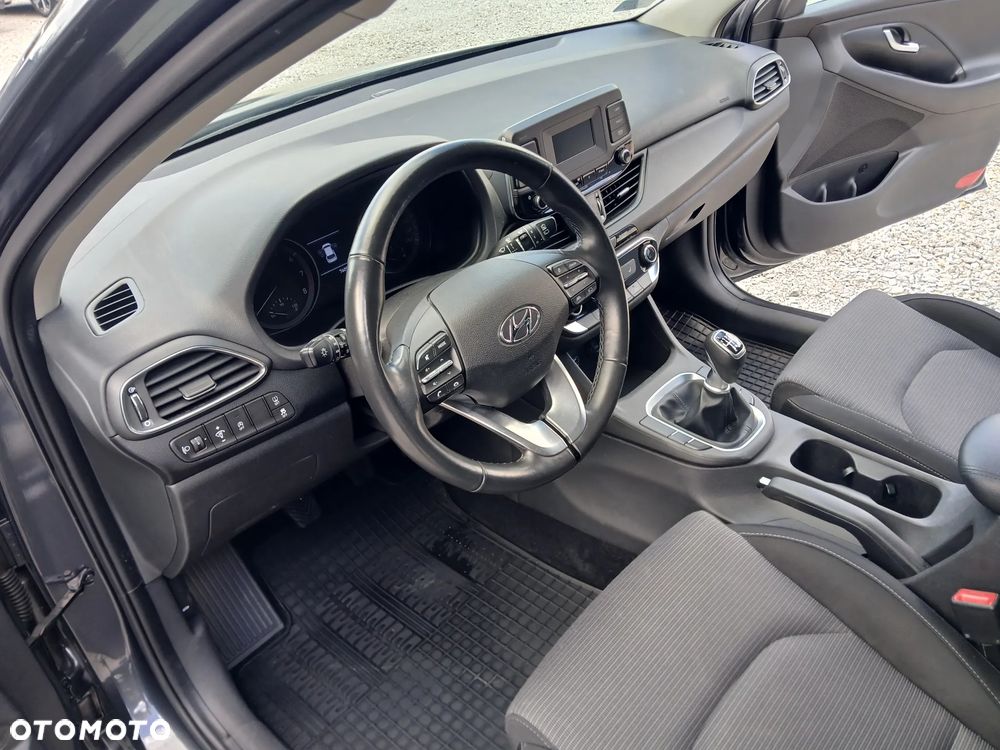 Hyundai i30 1.5 DPI Modern - 19
