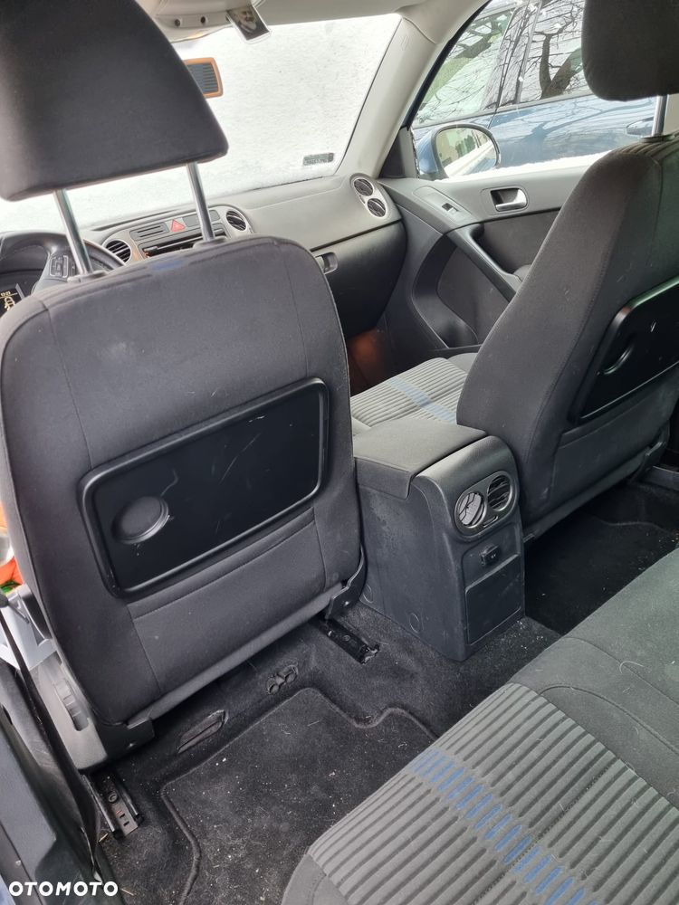 Volkswagen Tiguan - 14