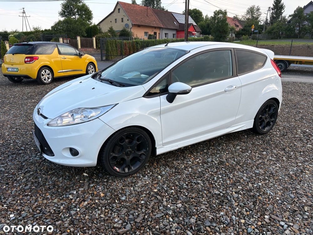 Ford Fiesta - 2