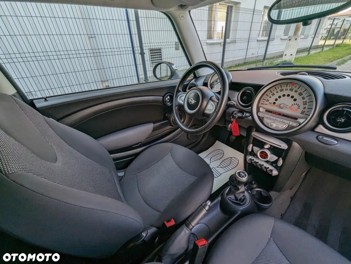 MINI ONE Standard - 8