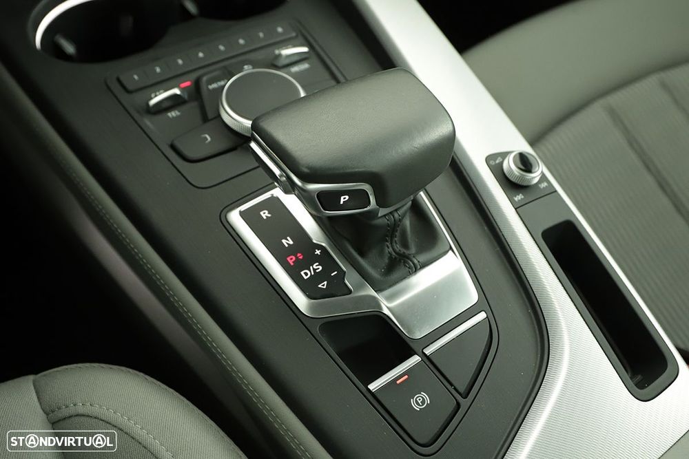 Audi A4 3.0 TDI V6 quattro Design Tiptronic - 12