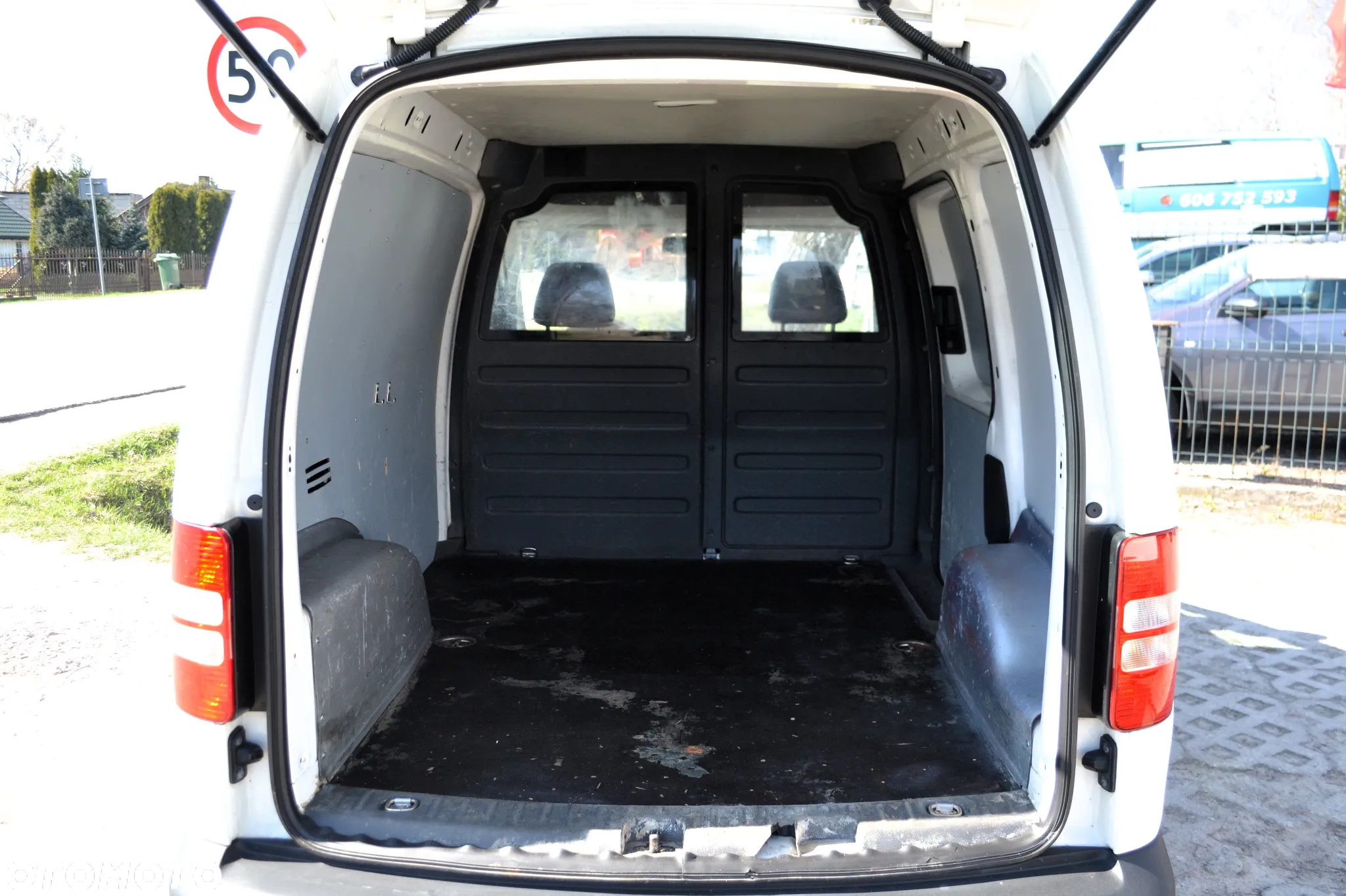 Volkswagen CADDY - 9