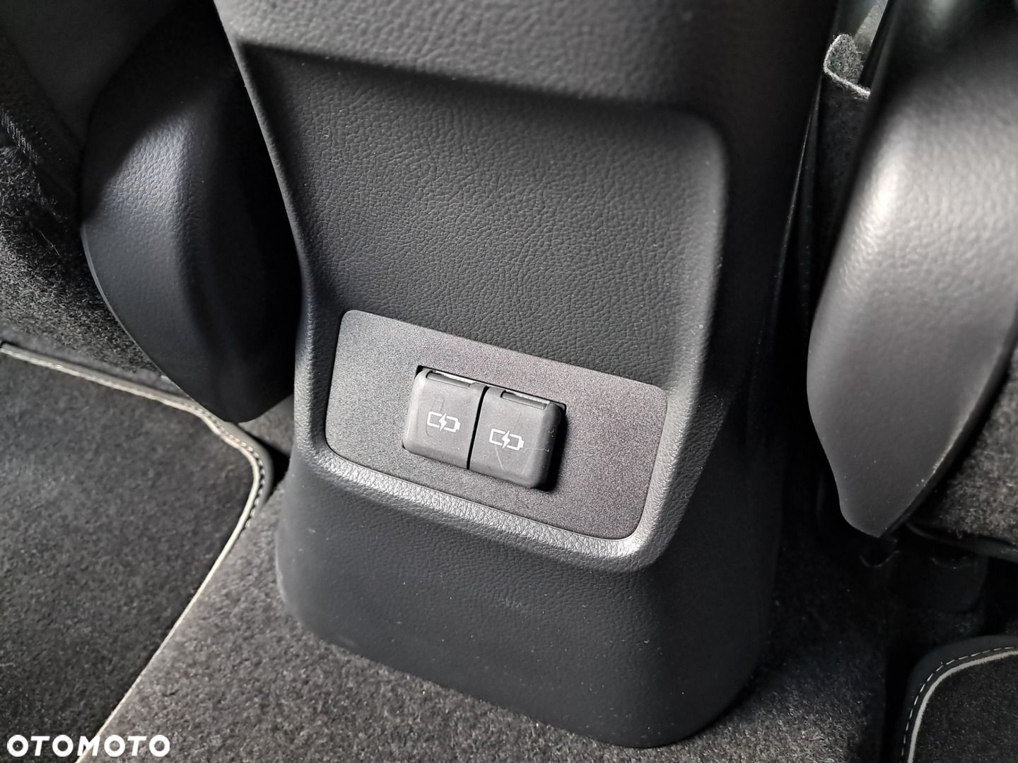 Lexus LBX 1.5 Hybrid Cool - 30
