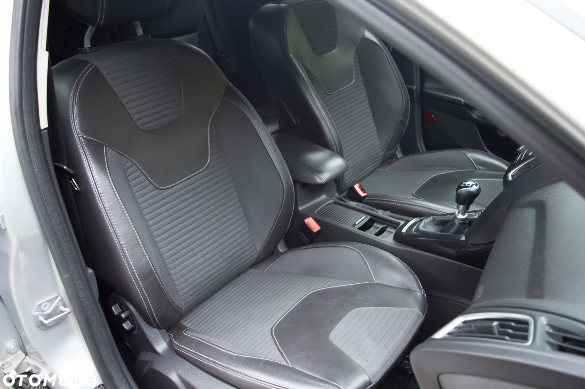 Ford Focus 2.0 TDCi Titanium ASS - 31