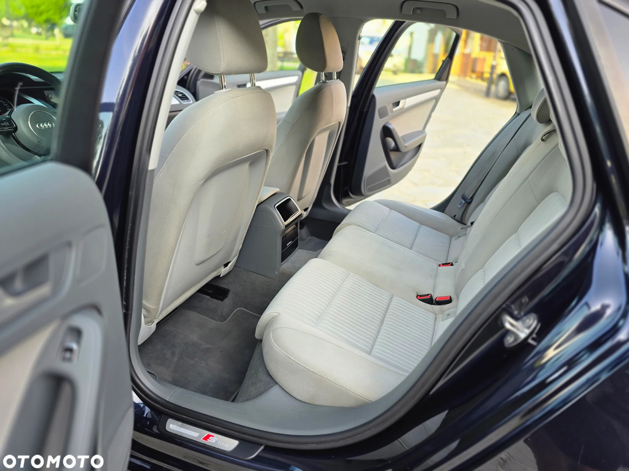 Audi A4 2.0 TDI DPF clean diesel quattro S tronic S line Sportpaket - 31
