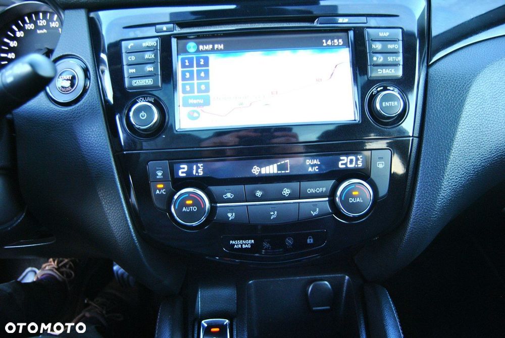 Nissan Qashqai 1.5 dCi TEKNA - 11