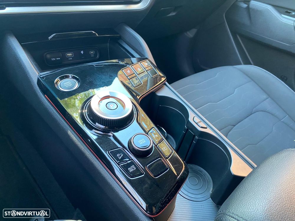 Kia Sportage 1.6 T-GDi HEV Tech - 9