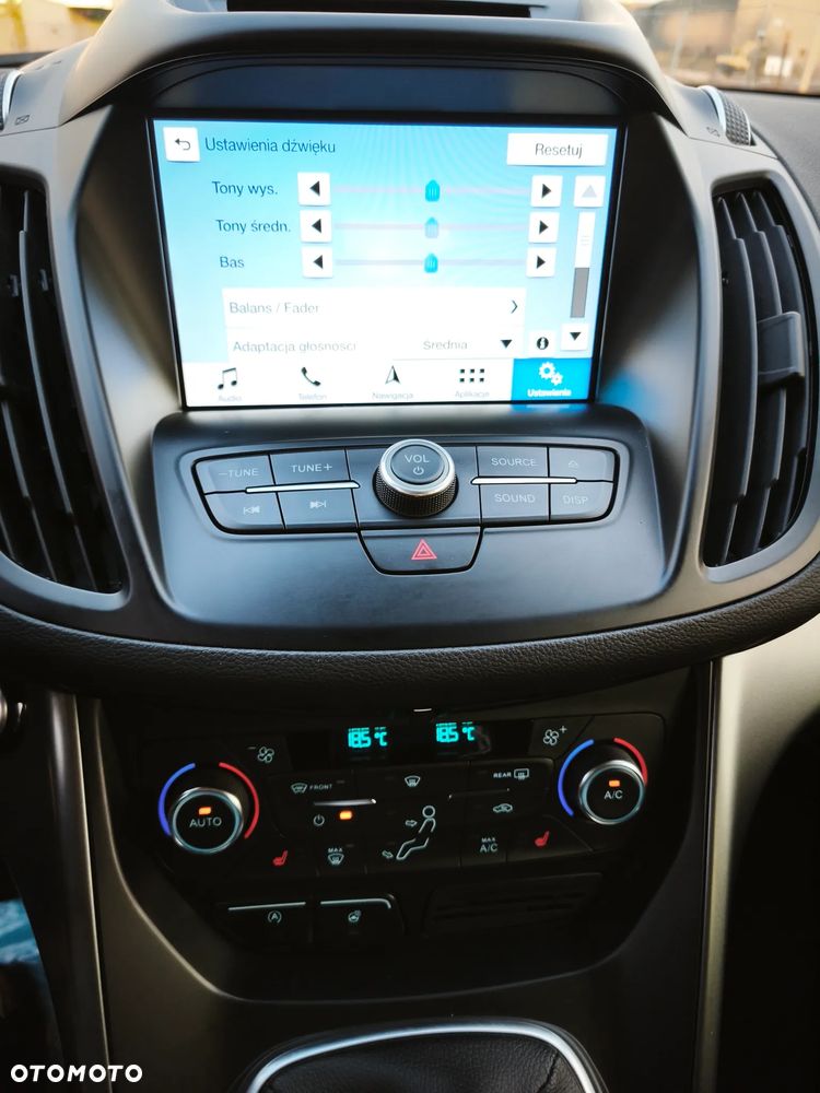 Ford Kuga 1.5 EcoBoost 2x4 Titanium - 20