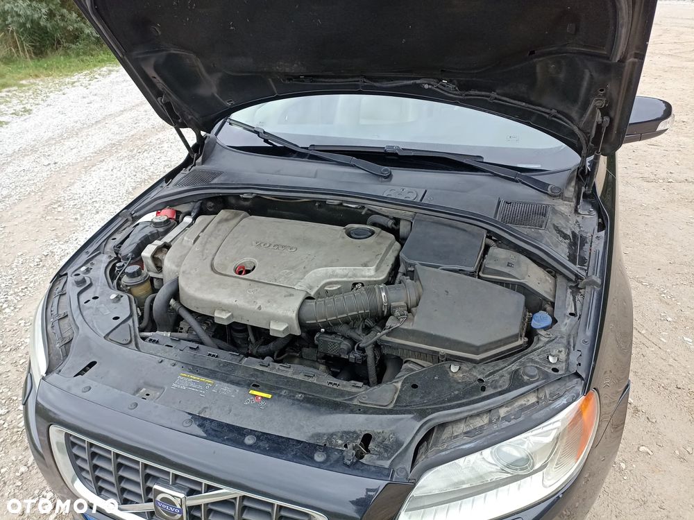 Volvo V70 D5 Momentum - 23