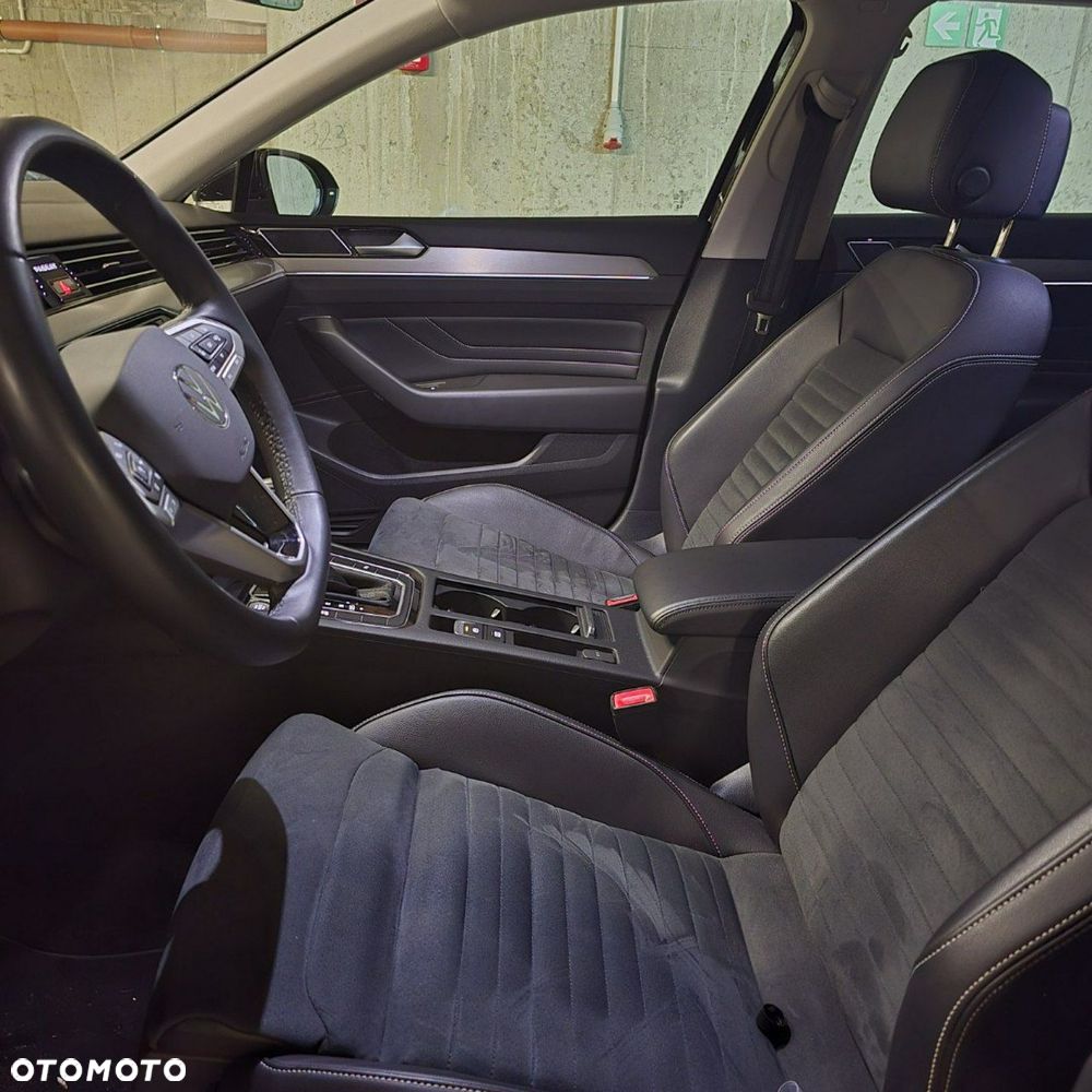 Volkswagen Passat - 13