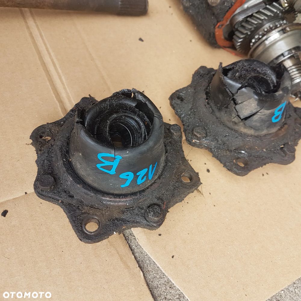 skrzynia biegów korpus dekiel półoś wałek główny mechaniz róznicowy fiat 126p maluch unikat z takim przebiegiem - 16