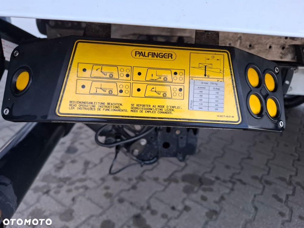 Ford TRANSIT TREND 350 L4 - 15