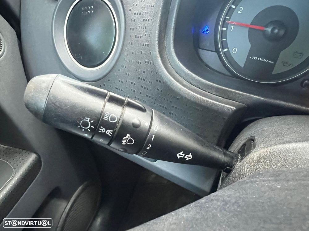 Mitsubishi Colt 1.1 Inform - 23