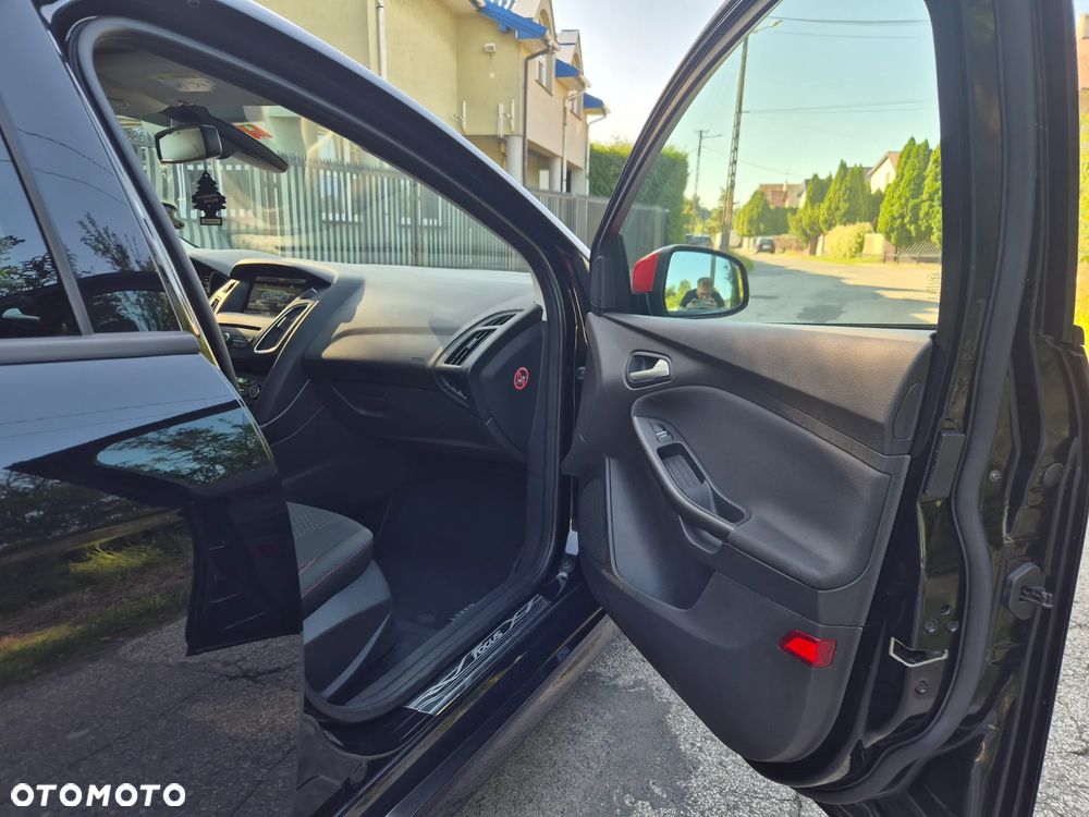 Ford Focus 1.5 EcoBoost ST-Line Black ASS - 29