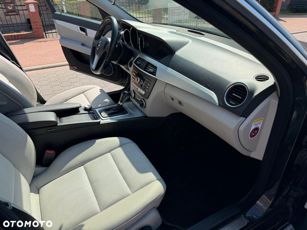 Mercedes-Benz Klasa C - 19