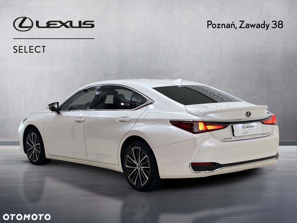 Lexus ES 300h Business Edition - 9