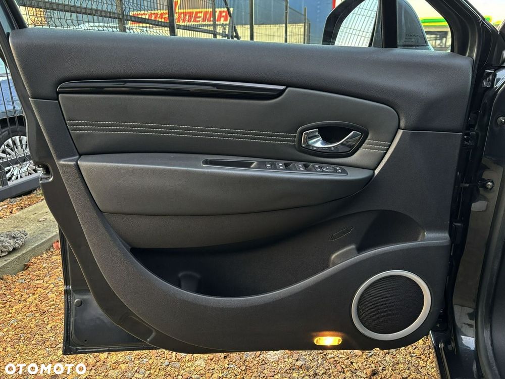 Renault Grand Scenic - 13