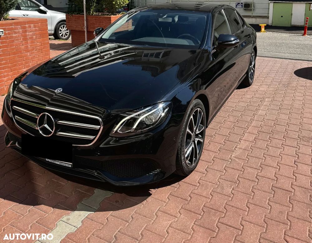 Mercedes-Benz E 200 4MATIC Aut. - 1