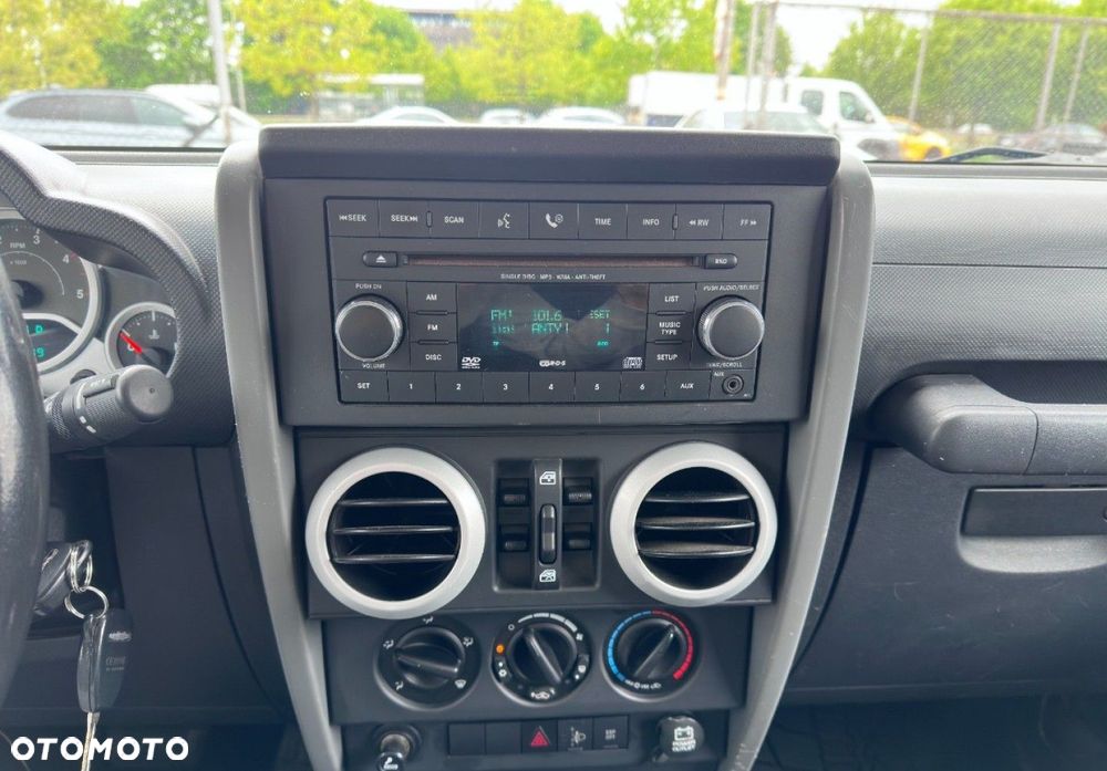 Jeep Wrangler - 22