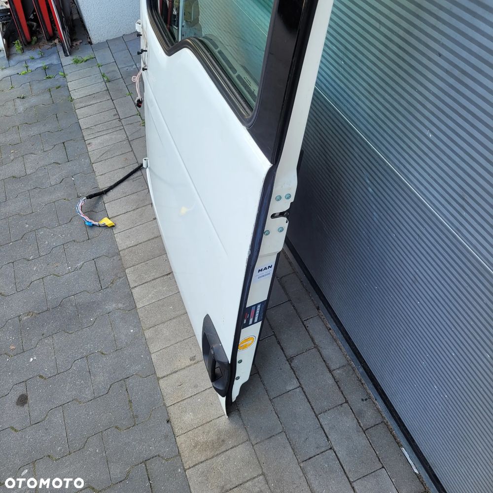 DRZWI MAN TGX LEWE LIFT RAL 9010 ORYGINAŁ CHWALIM116 - 3