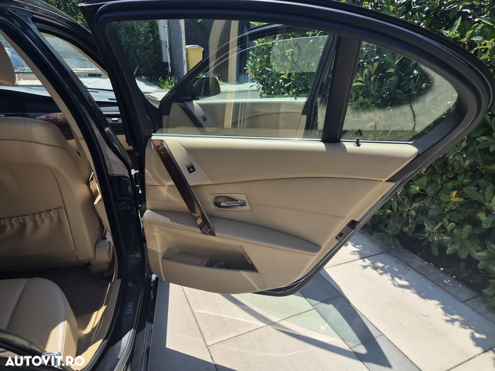 BMW Seria 5 520d - 11