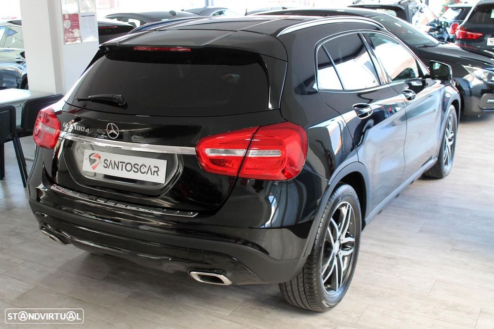 Mercedes-Benz GLA 180 d Urban - 10