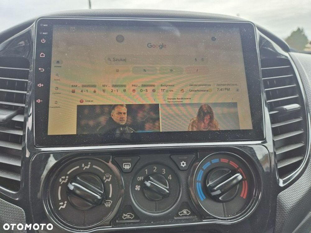 Mitsubishi L200 - 23