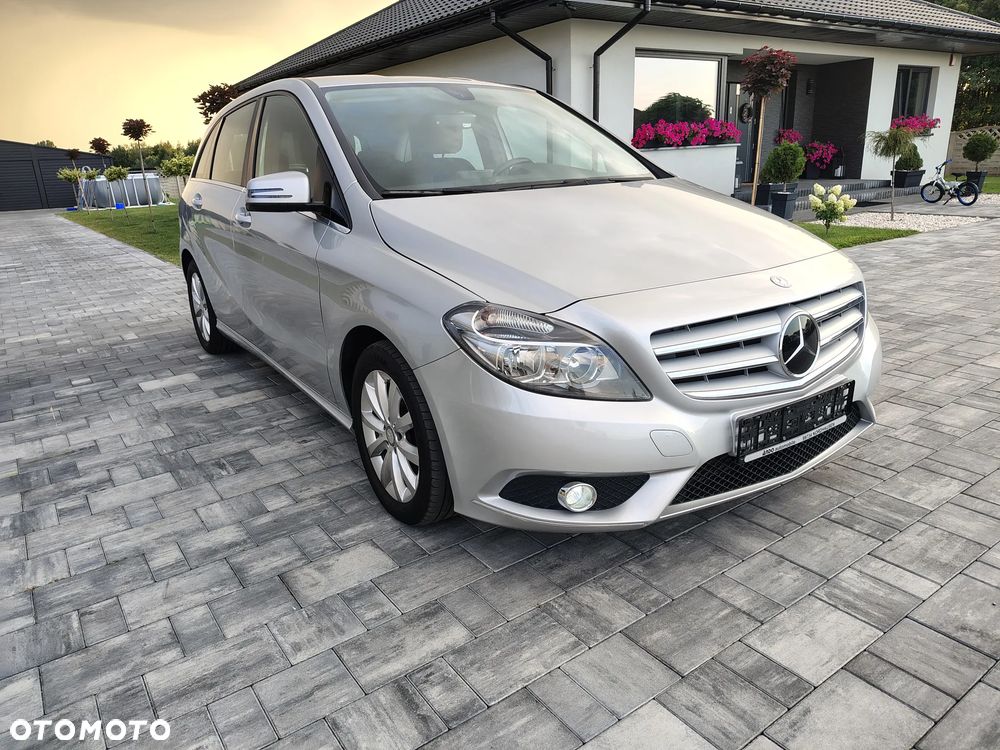 Mercedes-Benz Klasa B 180 BlueEFFICIENCY Edition Style - 2