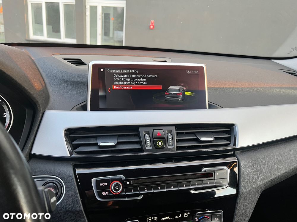 BMW X1 sDrive18d Business Edition - 25