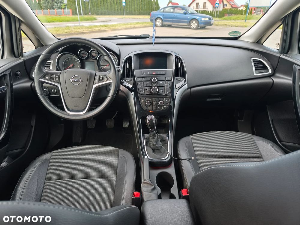 Opel Astra 1.4 Turbo Cosmo - 10