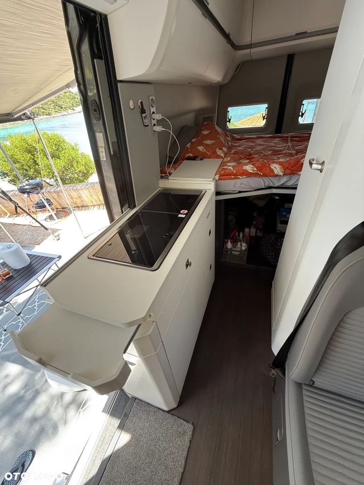 Volkswagen Crafter Grand California 600 - 10
