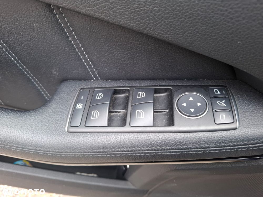 Mercedes-Benz Klasa E 500 BlueEff Avantgarde - 16