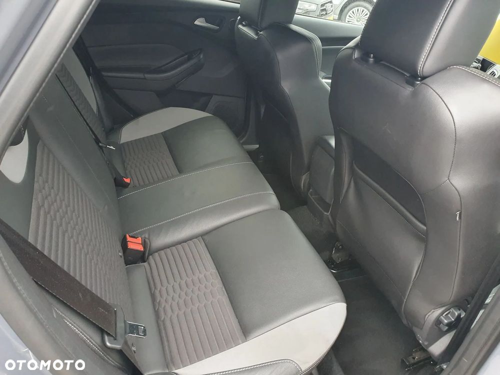 Ford Focus 2.0 TDCi ST - 20