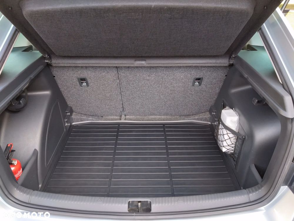 Skoda RAPID Spb 1.2 TSI Style - 18