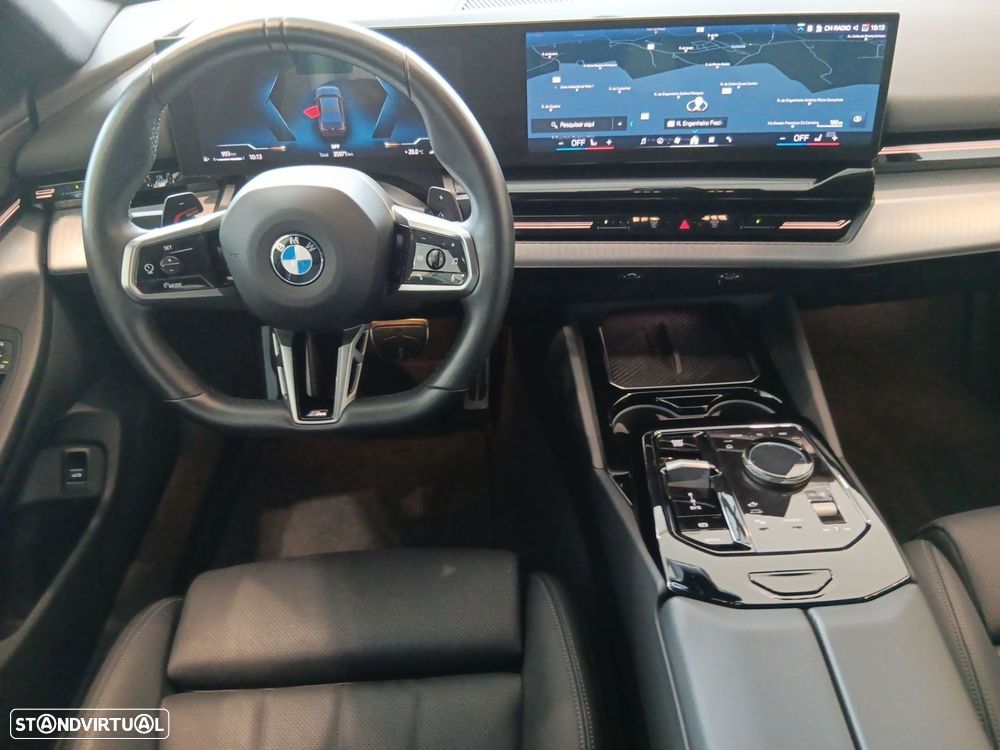 BMW 520 d Pack Desportivo M - 10