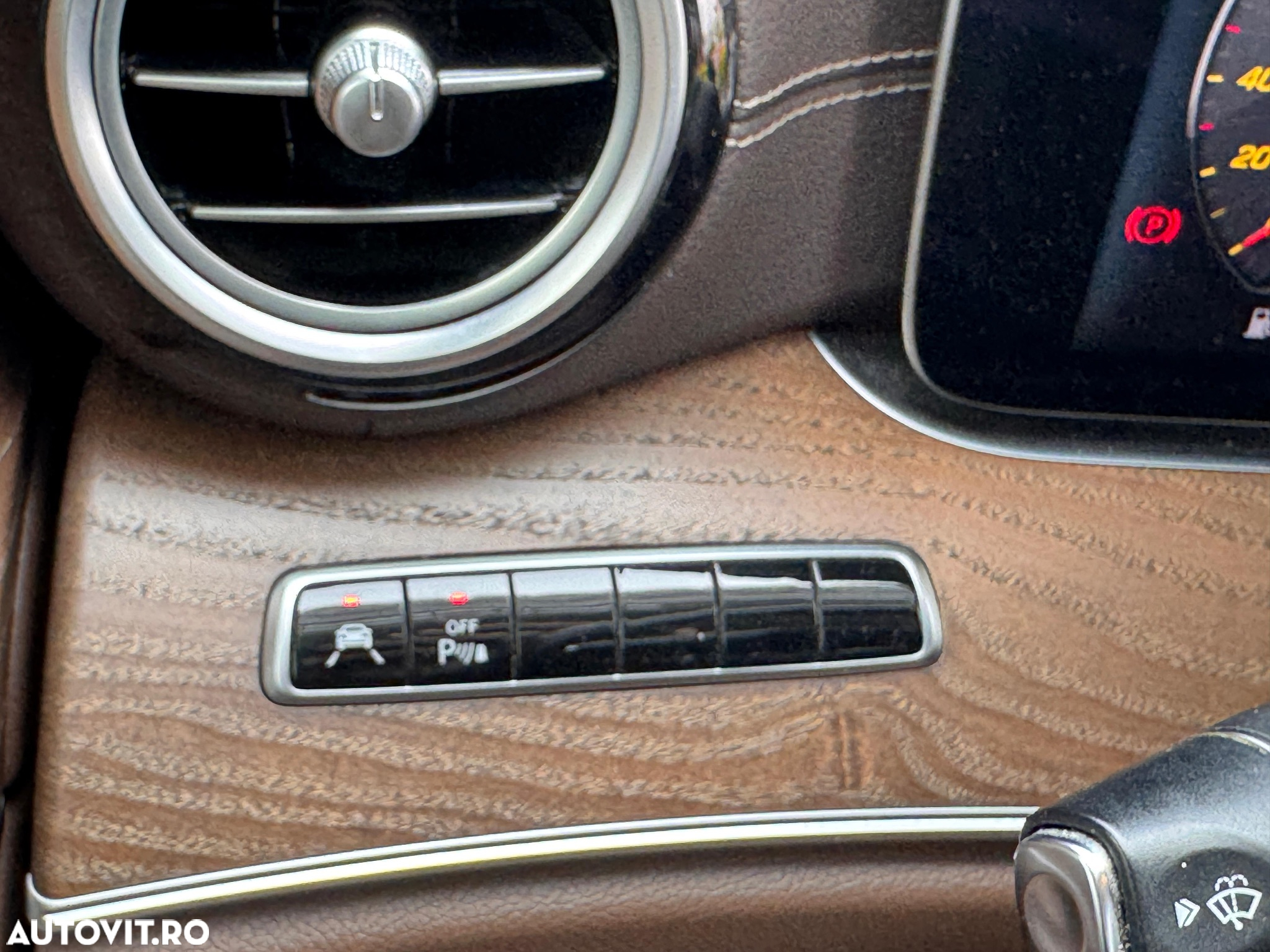 Mercedes-Benz E 220 d All-Terrain 4MATIC Aut. - 13