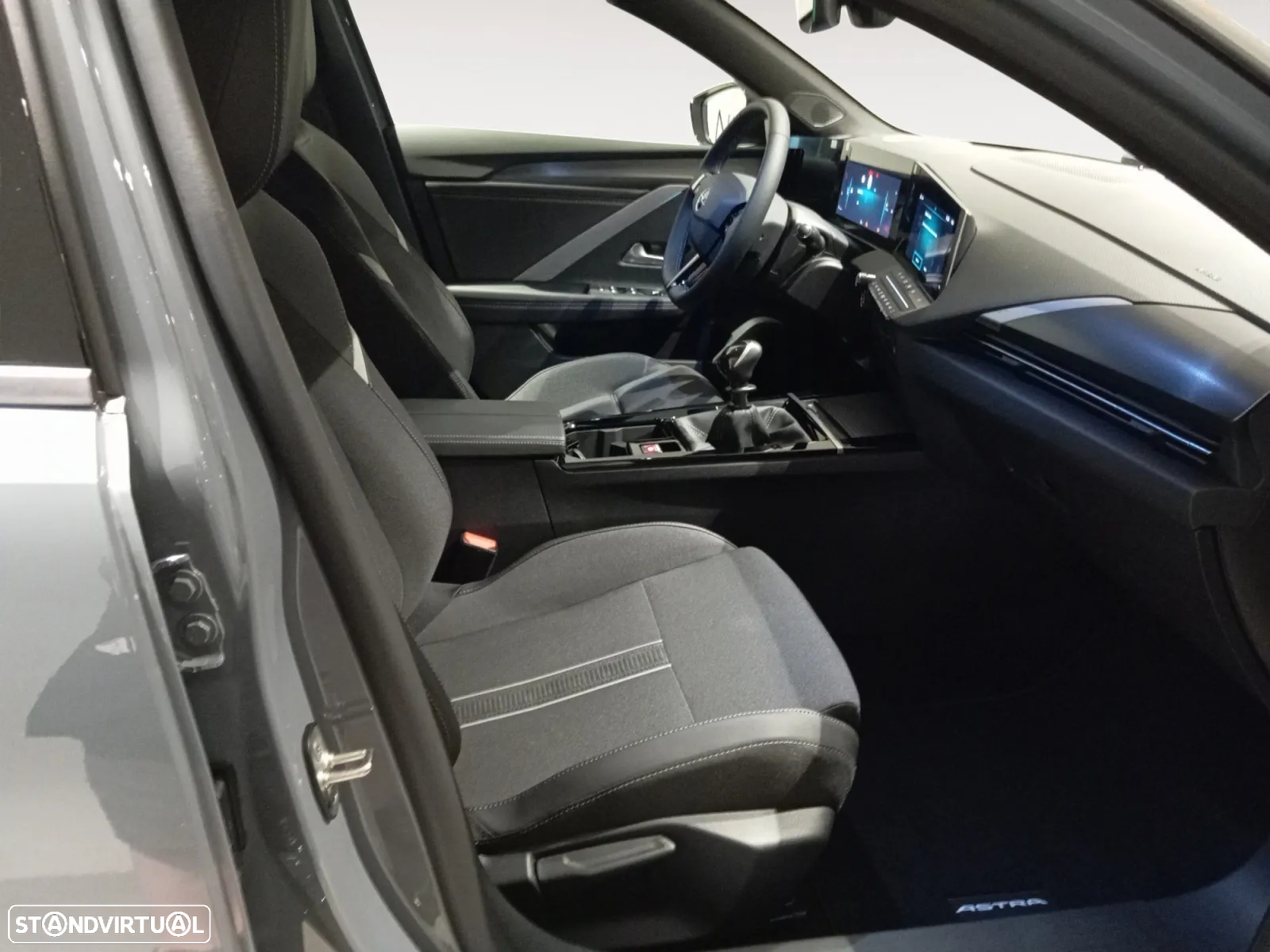 Opel Astra 1.2 T GS - 14
