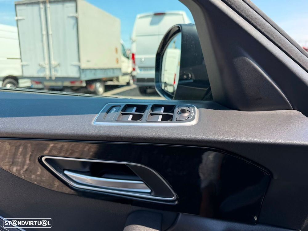 Jaguar F-Pace 2.0 i4D R-Sport Aut. - 32