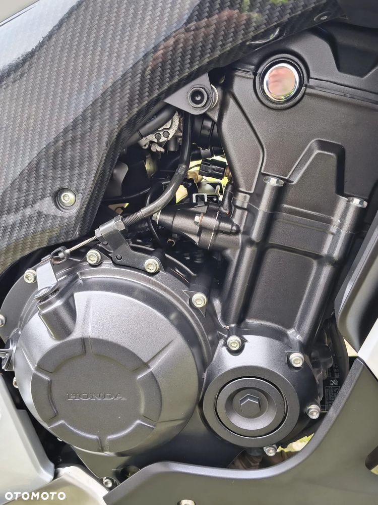 Honda CBR - 32