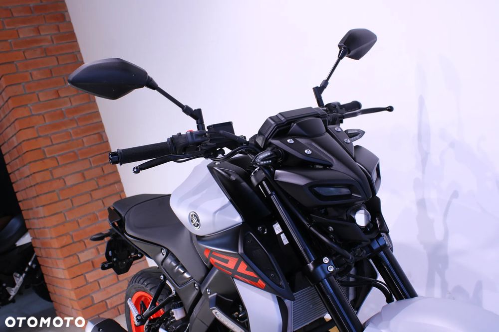 Yamaha MT - 16