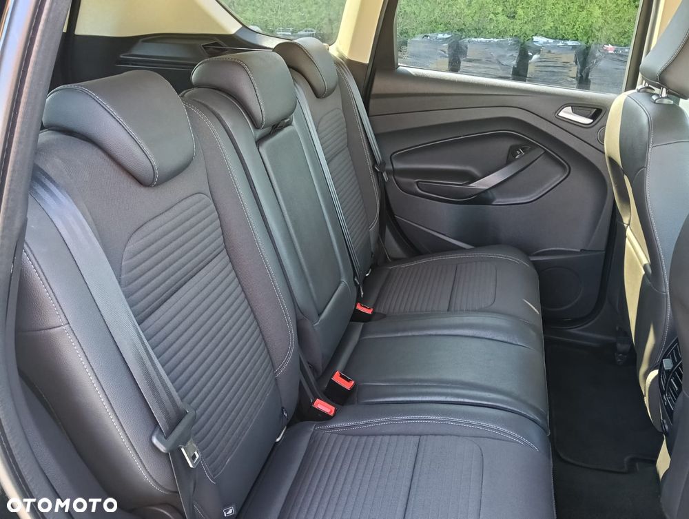 Ford Kuga - 24