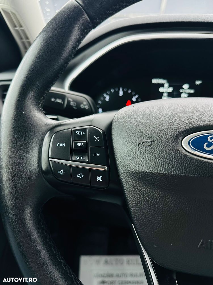 Ford Focus 1.5 EcoBlue Start-Stopp-System COOL&CONNECT DESIGN - 32