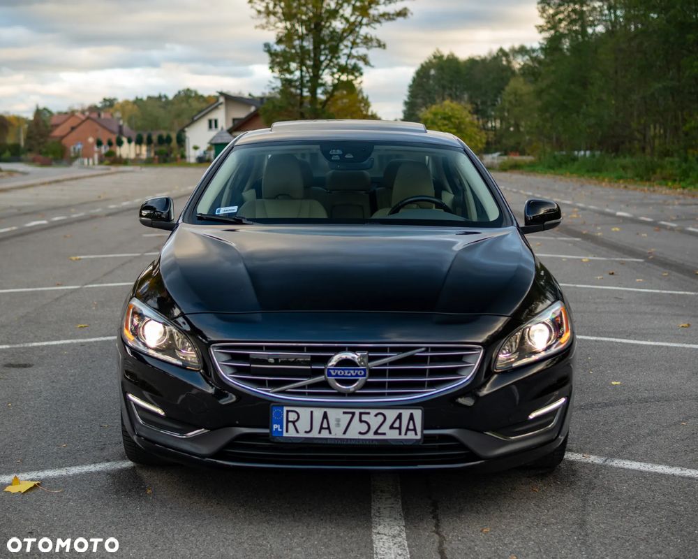 Volvo S60 - 1