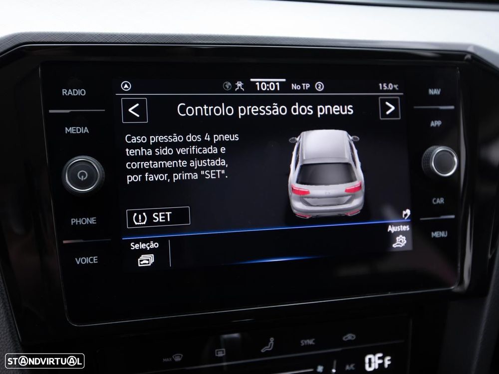 VW Passat Variant 2.0 TDI Business DSG - 24
