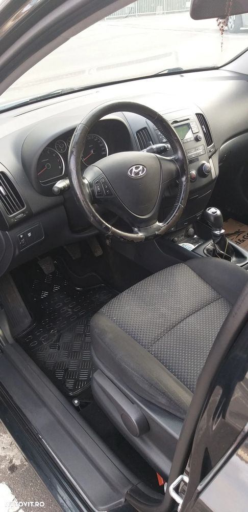 Hyundai i30 i30cw 1.6 Classic - 14