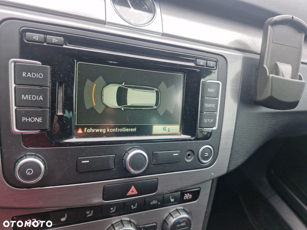Volkswagen Passat 2.0 TDI DPF BlueMotion Technology Trendline - 37