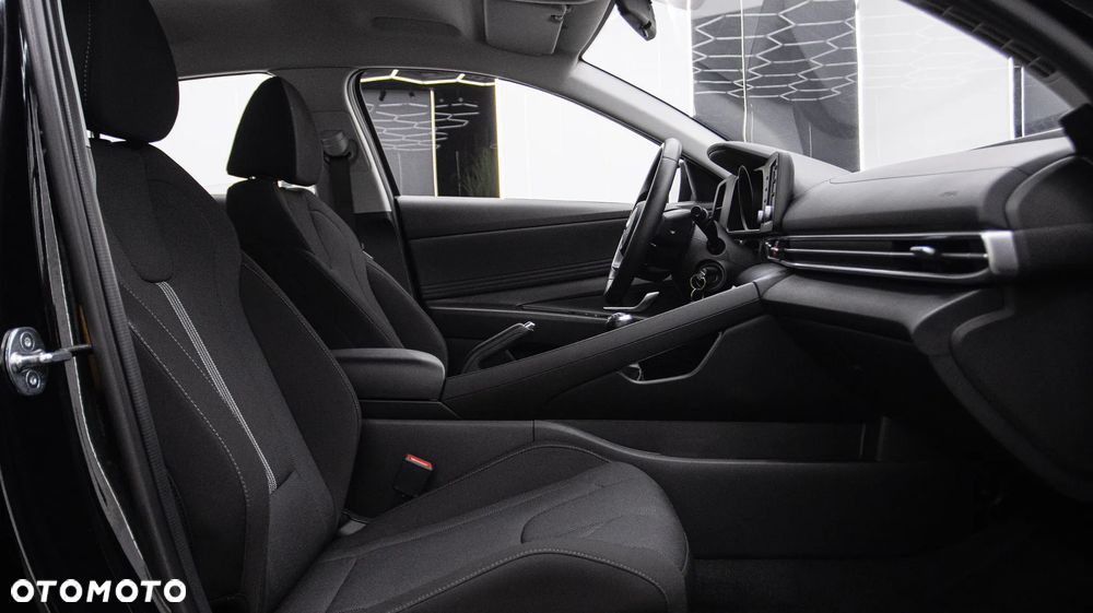 Hyundai Elantra 1.6 Modern - 14